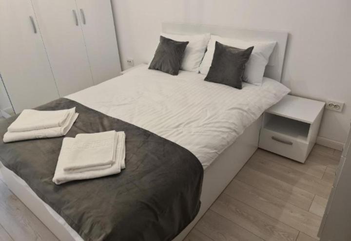 Lux Apartament Μπακάου Εξωτερικό φωτογραφία